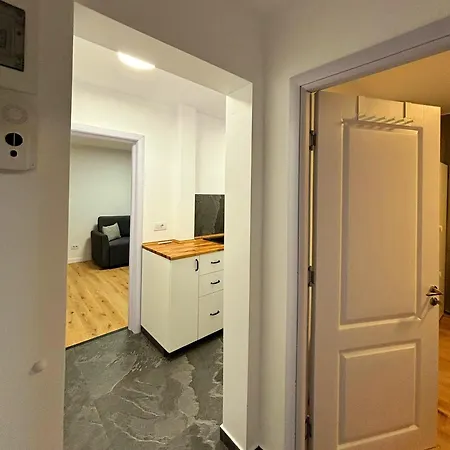 Vista Apartment *